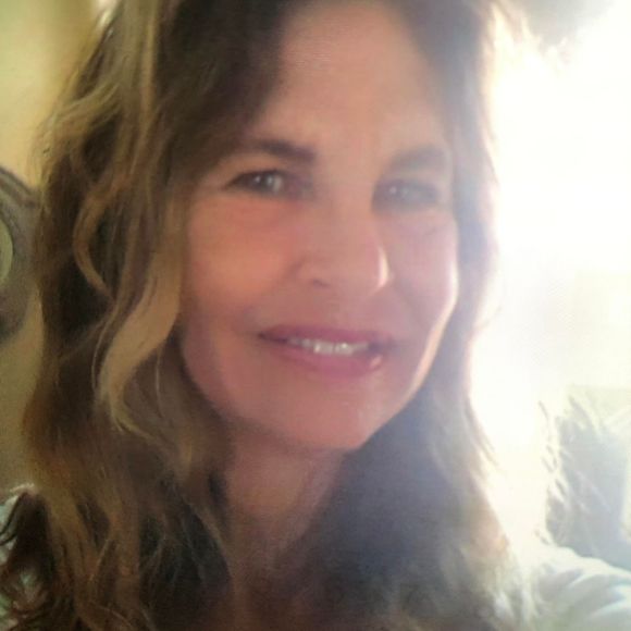 Meet your Posher, Janet - Picture 1 of 1